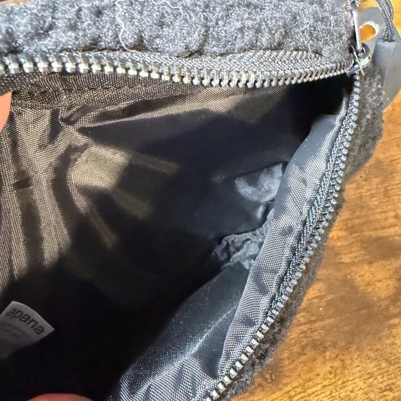 Apana Studio to Street Belt Bag. NWT - Picture 8 of 8